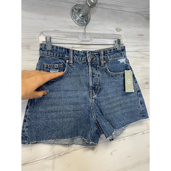 H&M Jean Shorts Womens 6 Blue Denim Cut Off High Rise Cotton - Picture 2 of 13